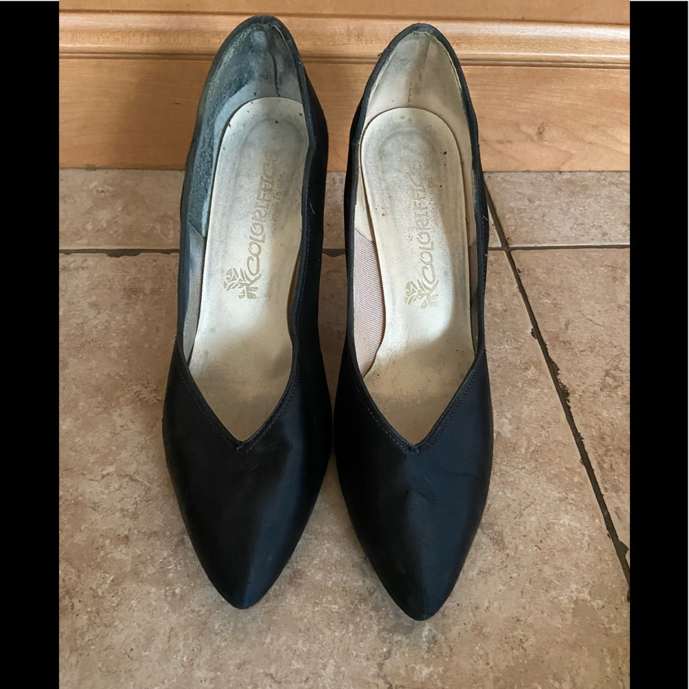 Satin Heel Scalloped with Pointed Toe Size 9